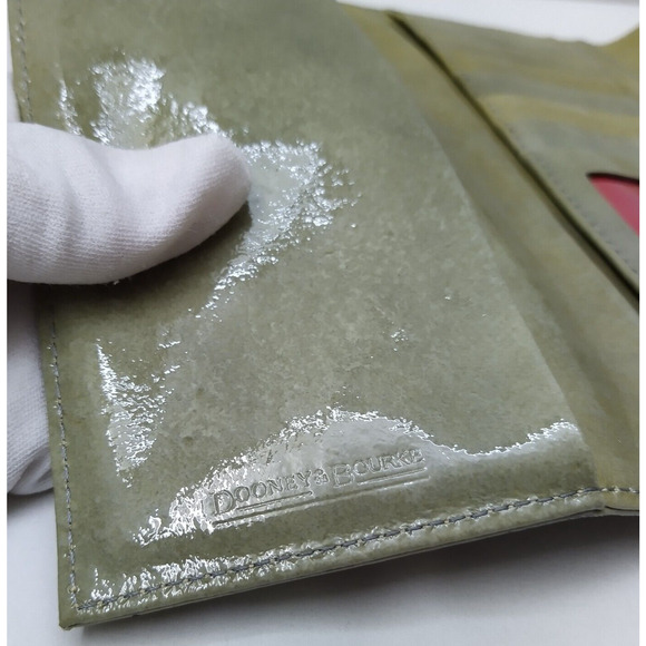 Dooney & Bourke Gray Patent Leather Checkbook Credit Card Trifold Wallet - Picture 13 of 16